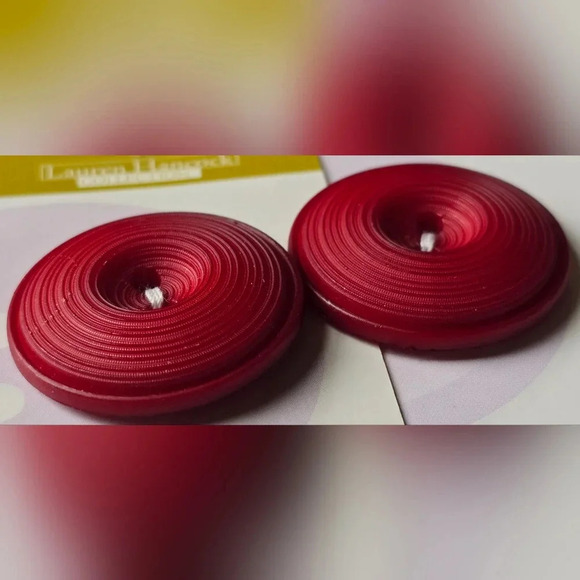 2 Red Lauren Hancock Collection Buttons by Dritz Italy - Picture 2 of 4
